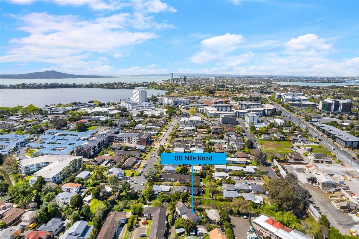 2/8 Nile Road, Milford, Auckland - Carousel 19