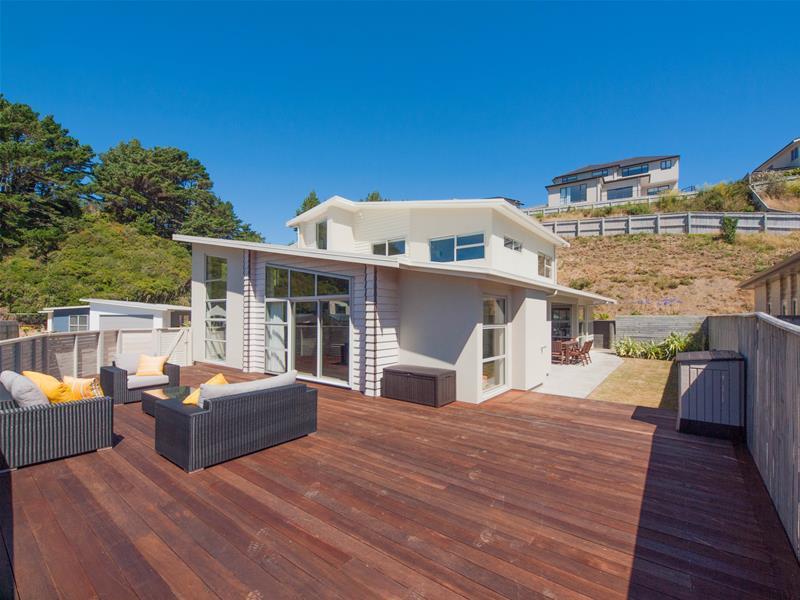12 Sedgley Grove, Churton Park, Wellington - Carousel 2