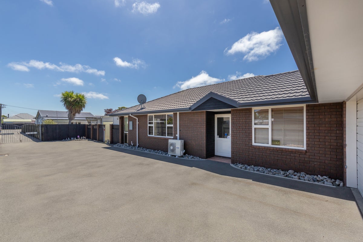 15A Cleland Street, Belfast, Christchurch - Carousel 25