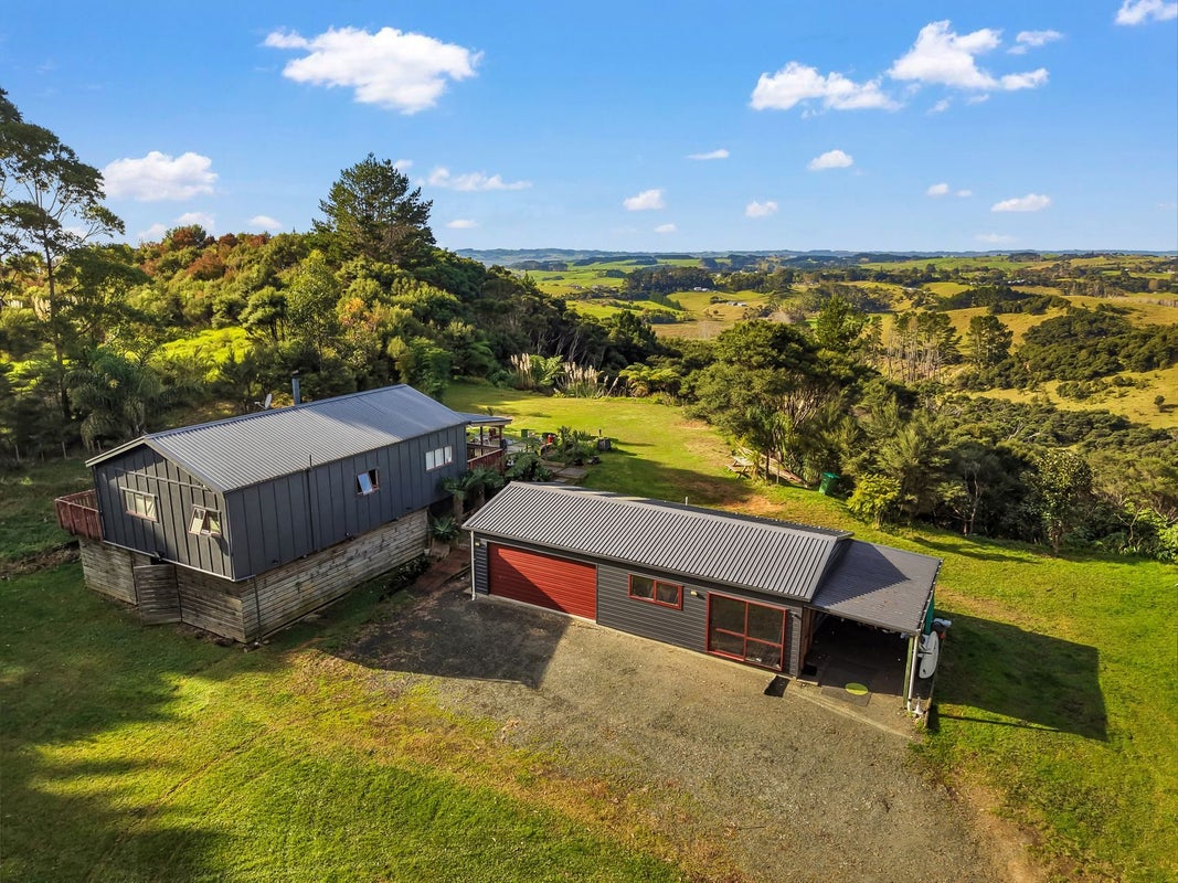 129 Mcleod Road, South Head, Helensville - Carousel 1