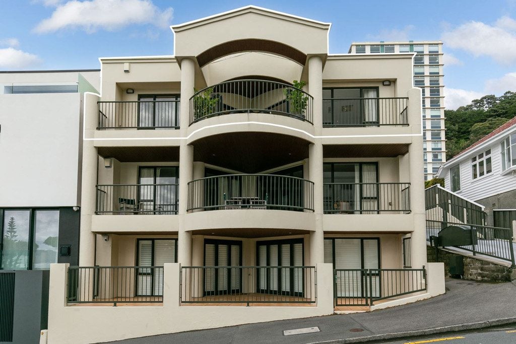 15/22 Oriental Terrace, Oriental Bay, Wellington - Carousel 2