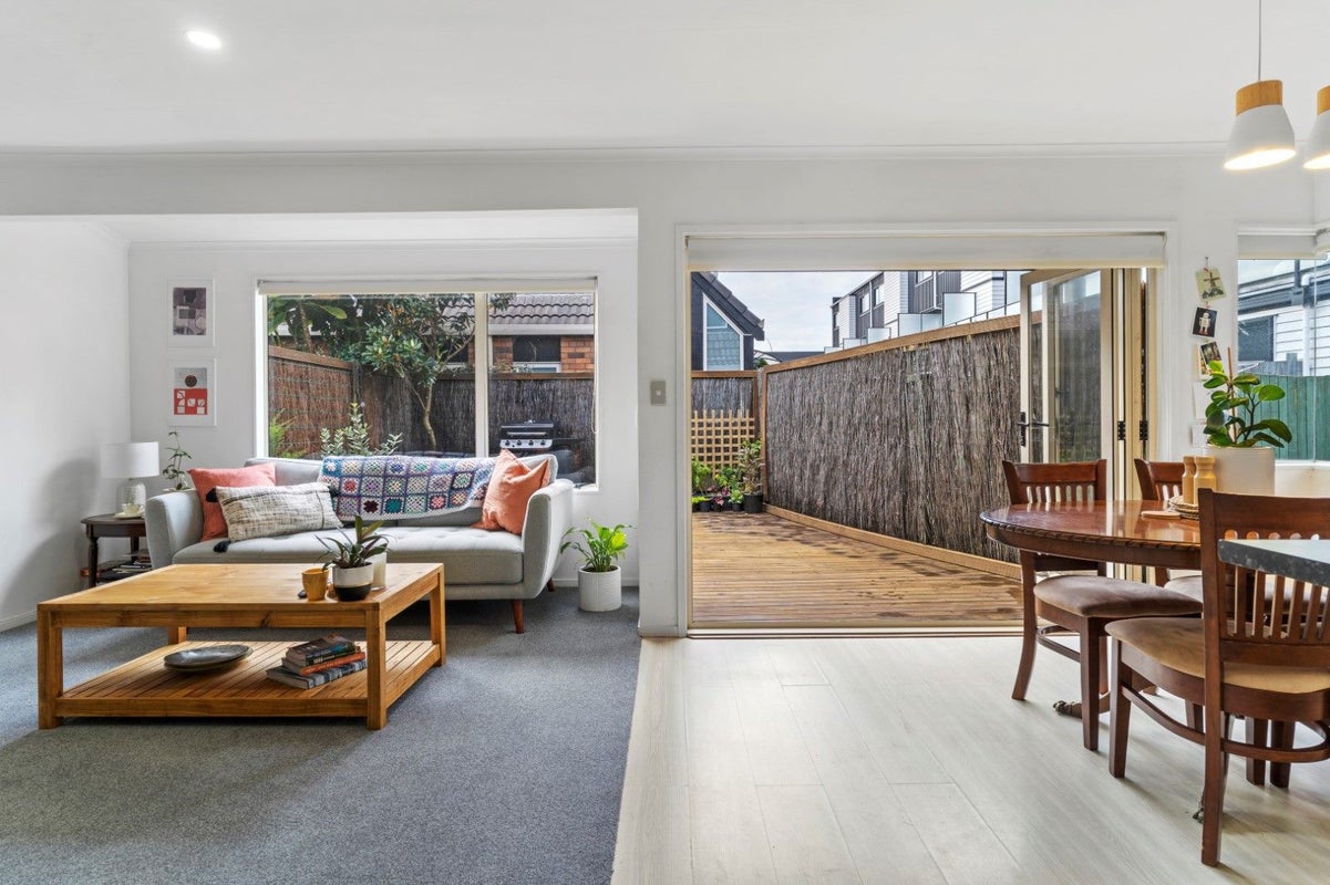 2/31 MIRO STREET, Mount Maunganui, Tauranga - Carousel 2