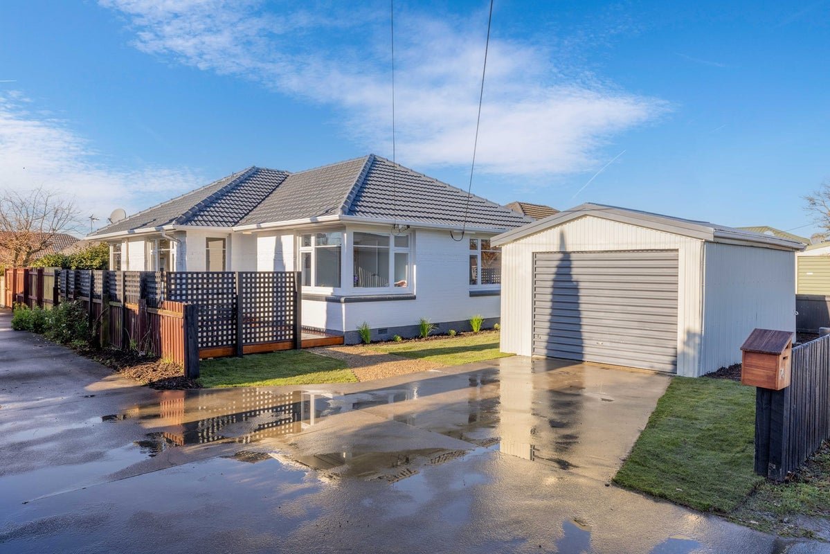 1/76 Gilberthorpes Road, Hei Hei, Christchurch - Carousel 15