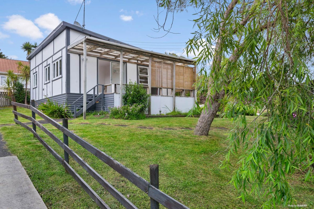 1/16 Otanerua Road, Hatfields Beach, Orewa - Carousel 1