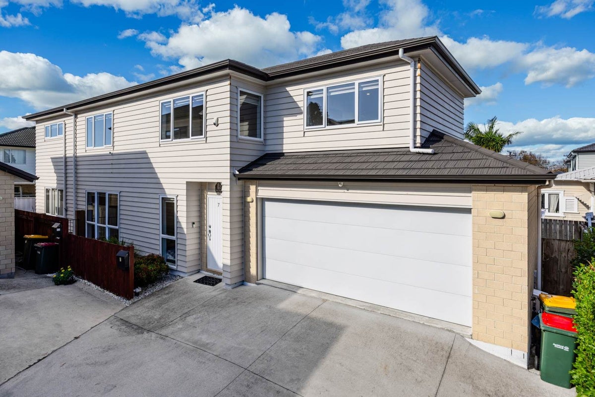 7 Papahou Lane, Papatoetoe, Manukau City, Auckland - Carousel 1
