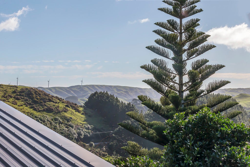 19 Lomita Road, Johnsonville, Wellington - Carousel 17