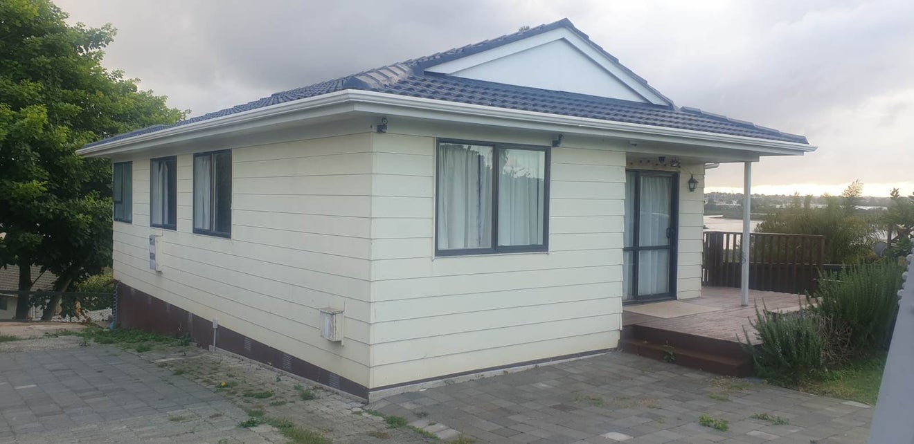 4 Sceptre Place, Avondale, Auckland - Carousel 2