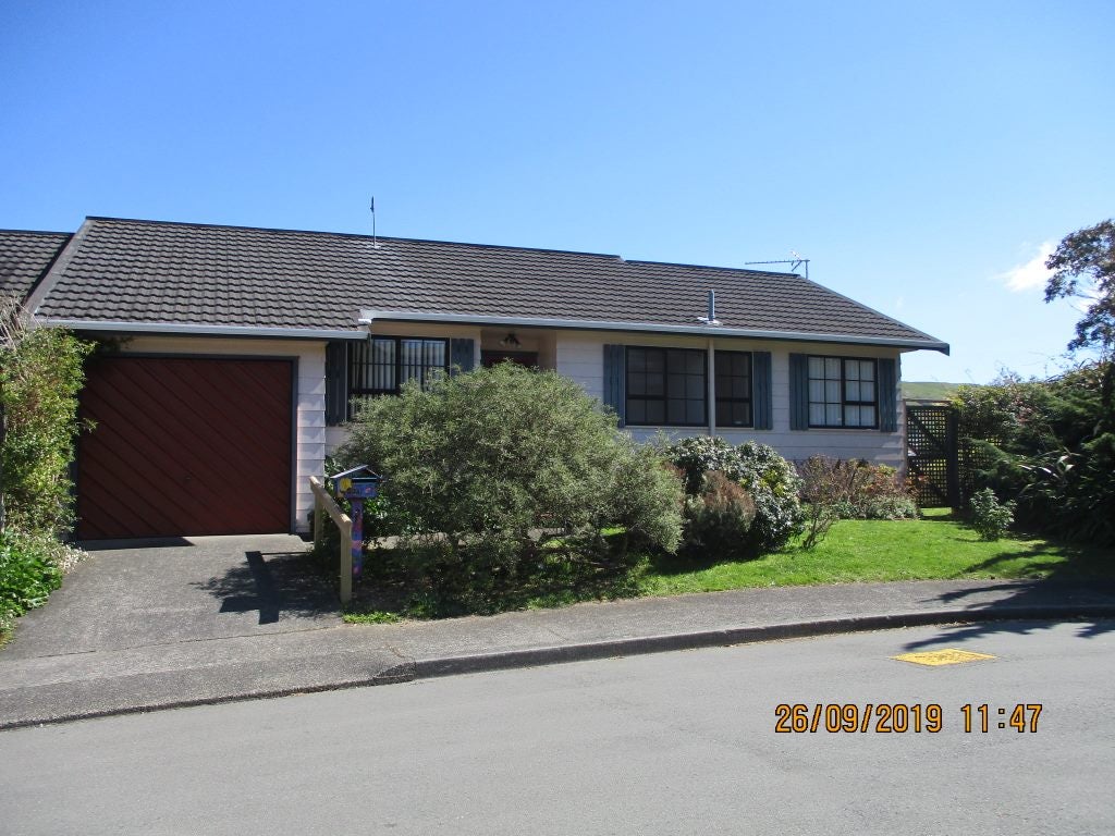 33A Wingfield Place, Churton Park, Wellington - Carousel 1