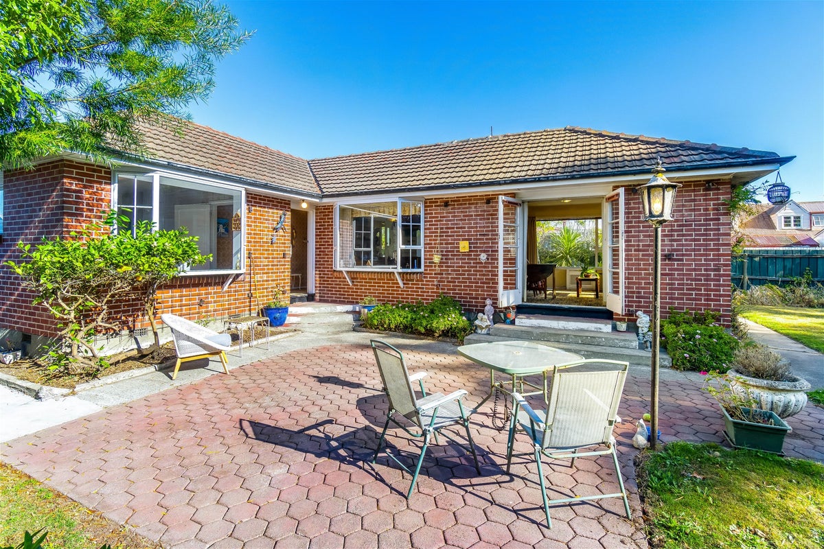 39 Wainoni Road, Wainoni, Christchurch - Carousel 1