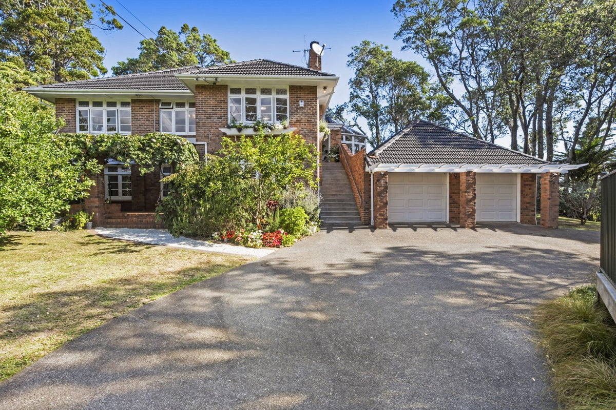 78 Kohu Road, Titirangi, Auckland - Carousel 1