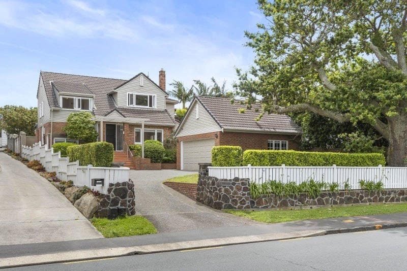 206 Hurstmere Road, Takapuna, Auckland - Carousel 1