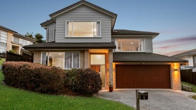 7 Woolaston Place, Flat Bush, Auckland - Carousel 1