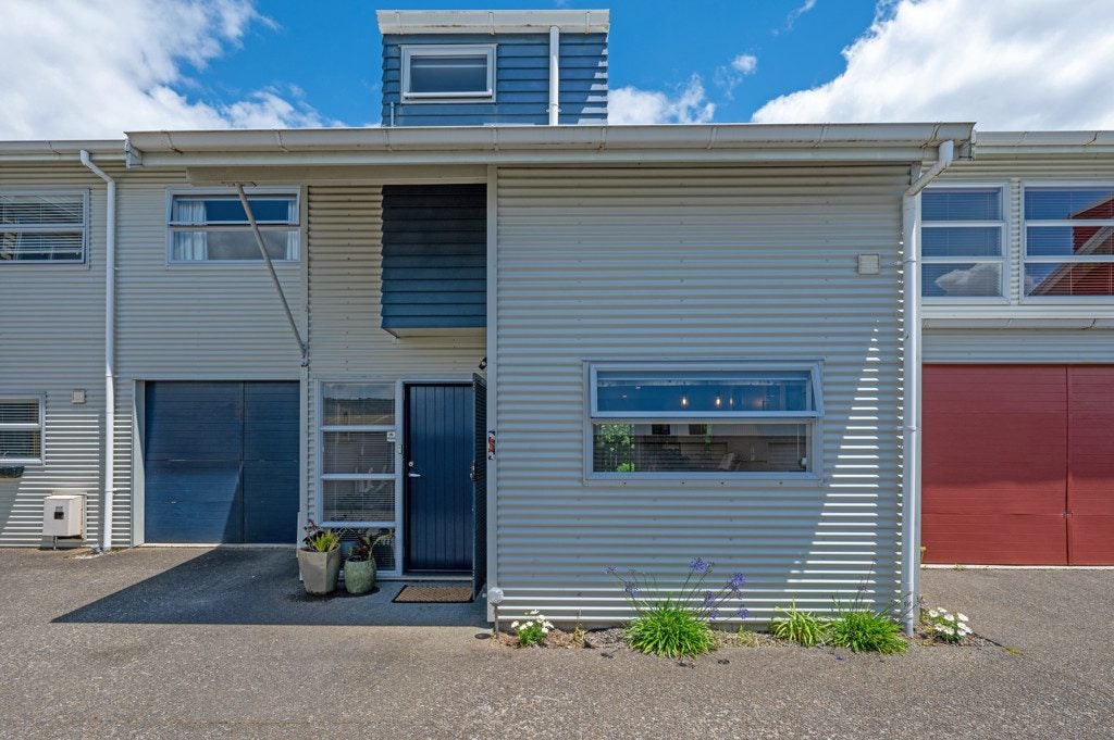 11B Peace Street, Fenton Park, Rotorua - Carousel 1