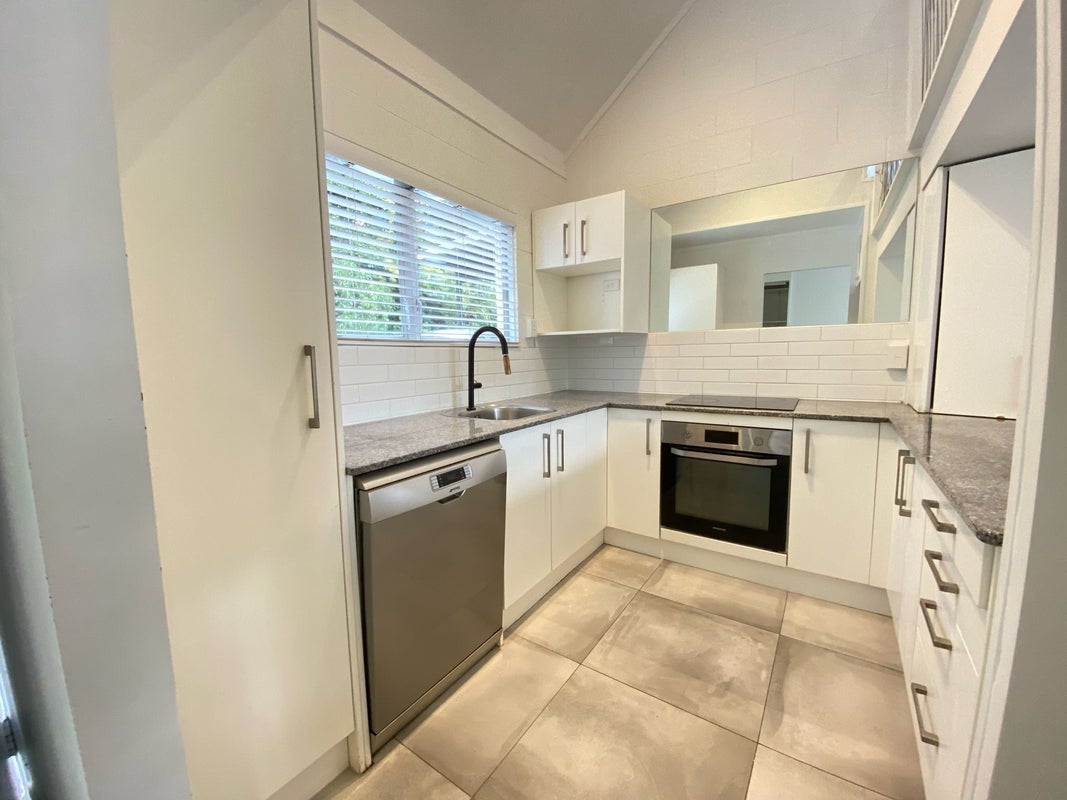 10/31 Meadowbank Road, Meadowbank, Auckland - Carousel 2