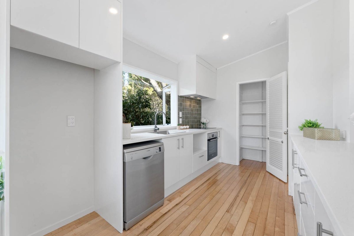 35 Martin Crescent, Northcote, North Shore City, Auckland - Carousel 31