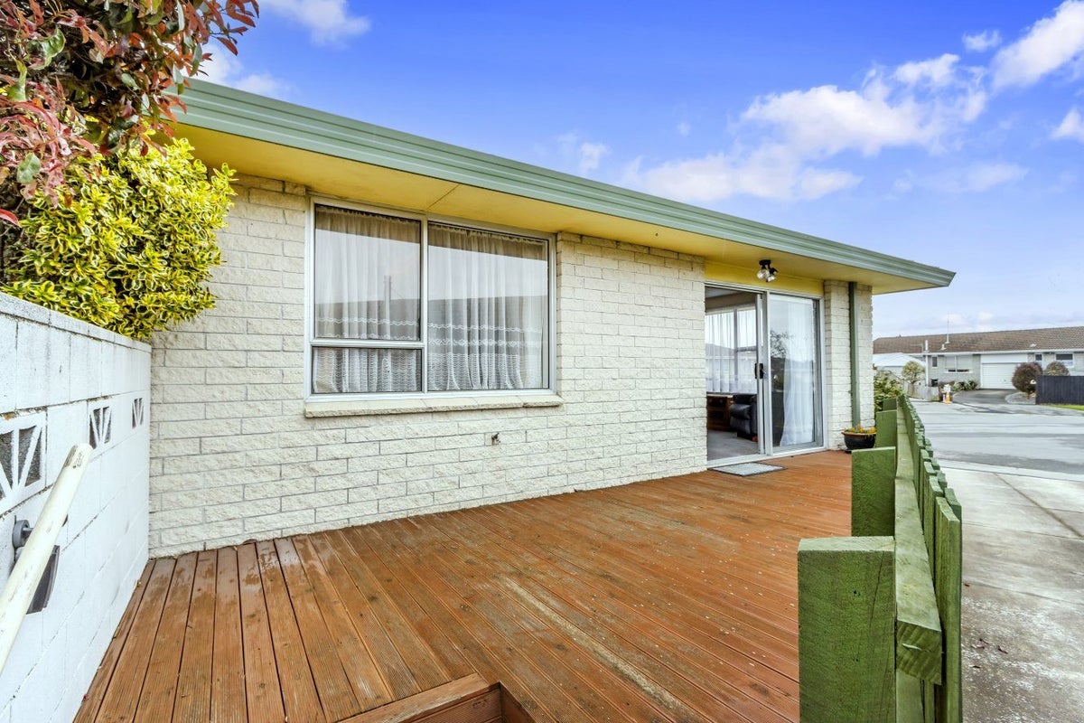 1/18 Leonie Place, Aranui, Christchurch - Carousel 2