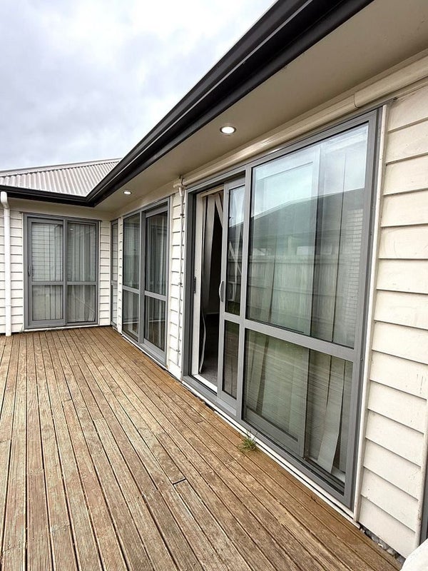 21 Matata Drive, Takanini, Auckland - Carousel 18