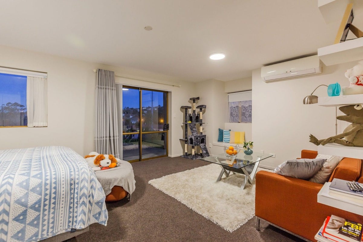 112 Sartors Avenue, Browns Bay, Auckland - Carousel 2