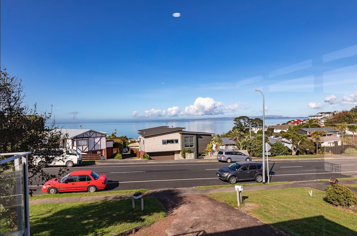 1/98 Halsey Drive, Mount Roskill, Auckland - Carousel 21