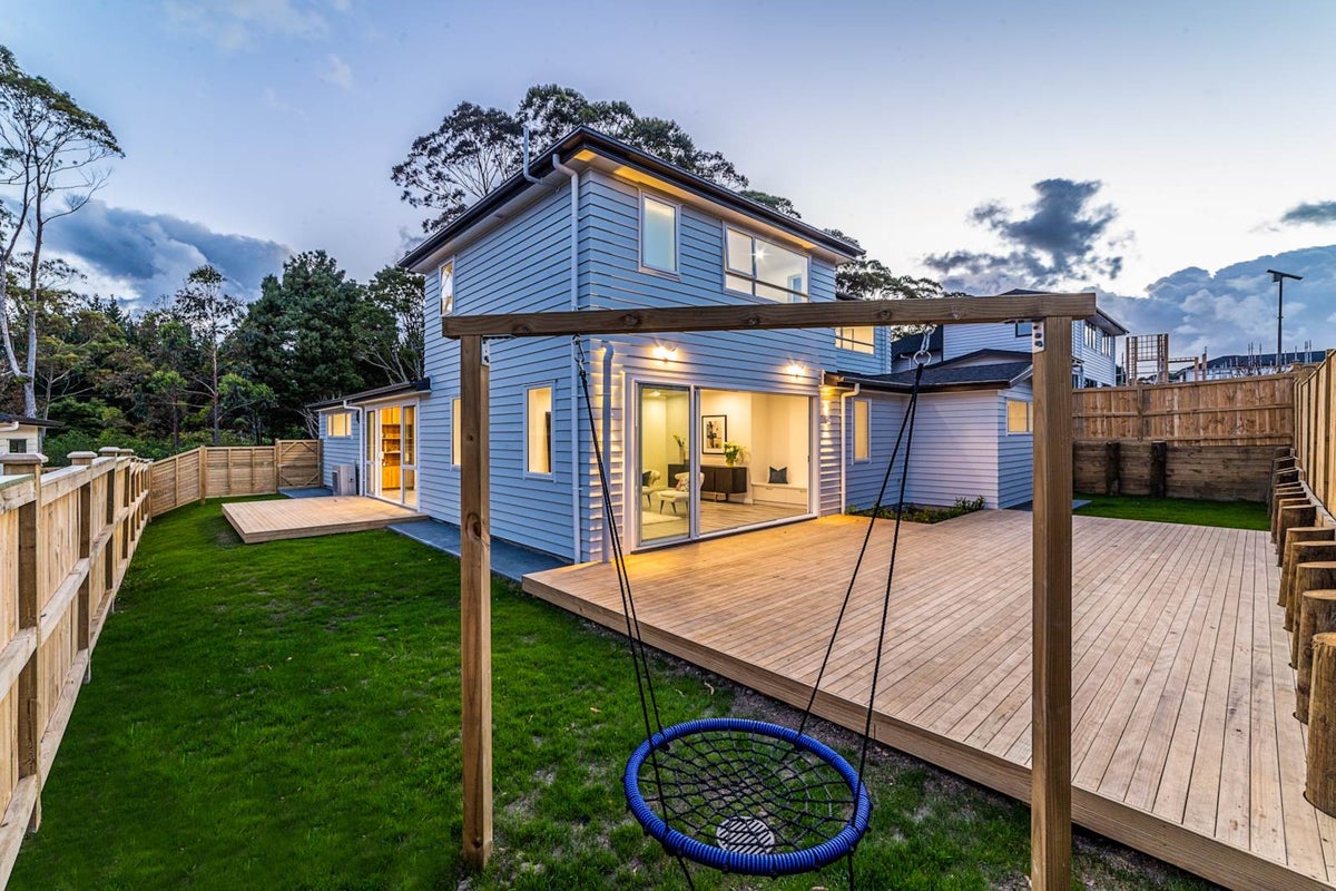 5 David Rogers Lane, Swanson, Auckland - Carousel 2
