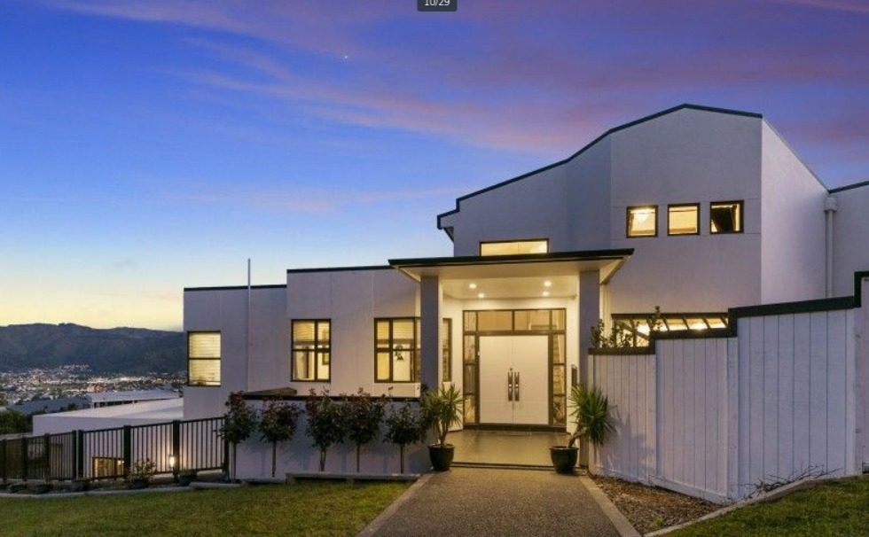 23 Meadowbank Drive, Belmont, Lower Hutt - Carousel 2