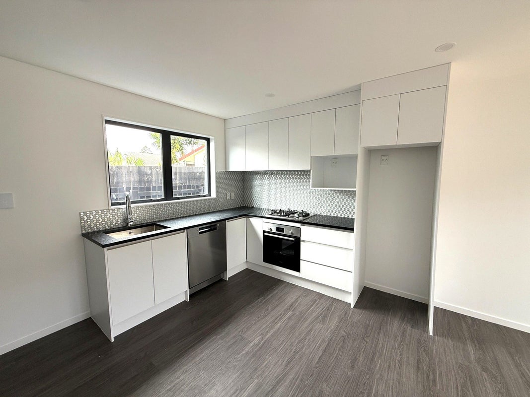 10/21 Tennessee Avenue, Mangere East, Auckland - Carousel 2