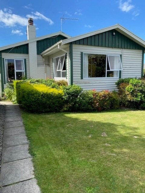 16 Bank Street, Amberley, Amberley - Carousel 1