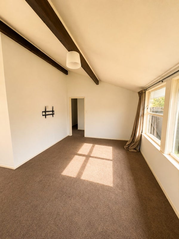 28 Michael Avenue, Dinsdale, Hamilton - Carousel 2