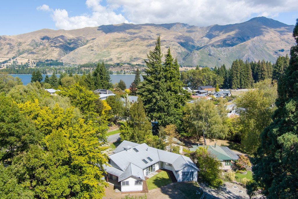 41 Eely Point Road, Wanaka - Carousel 1