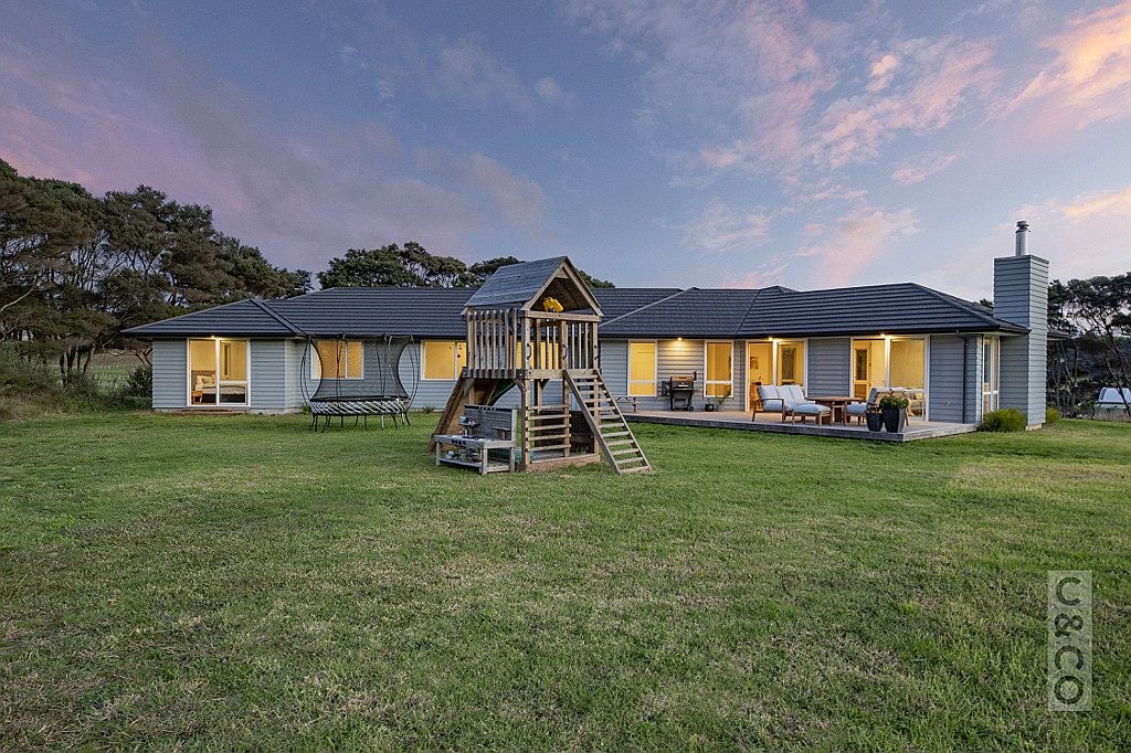 1293 Old North Rd, Waimauku, Helensville - Carousel 1
