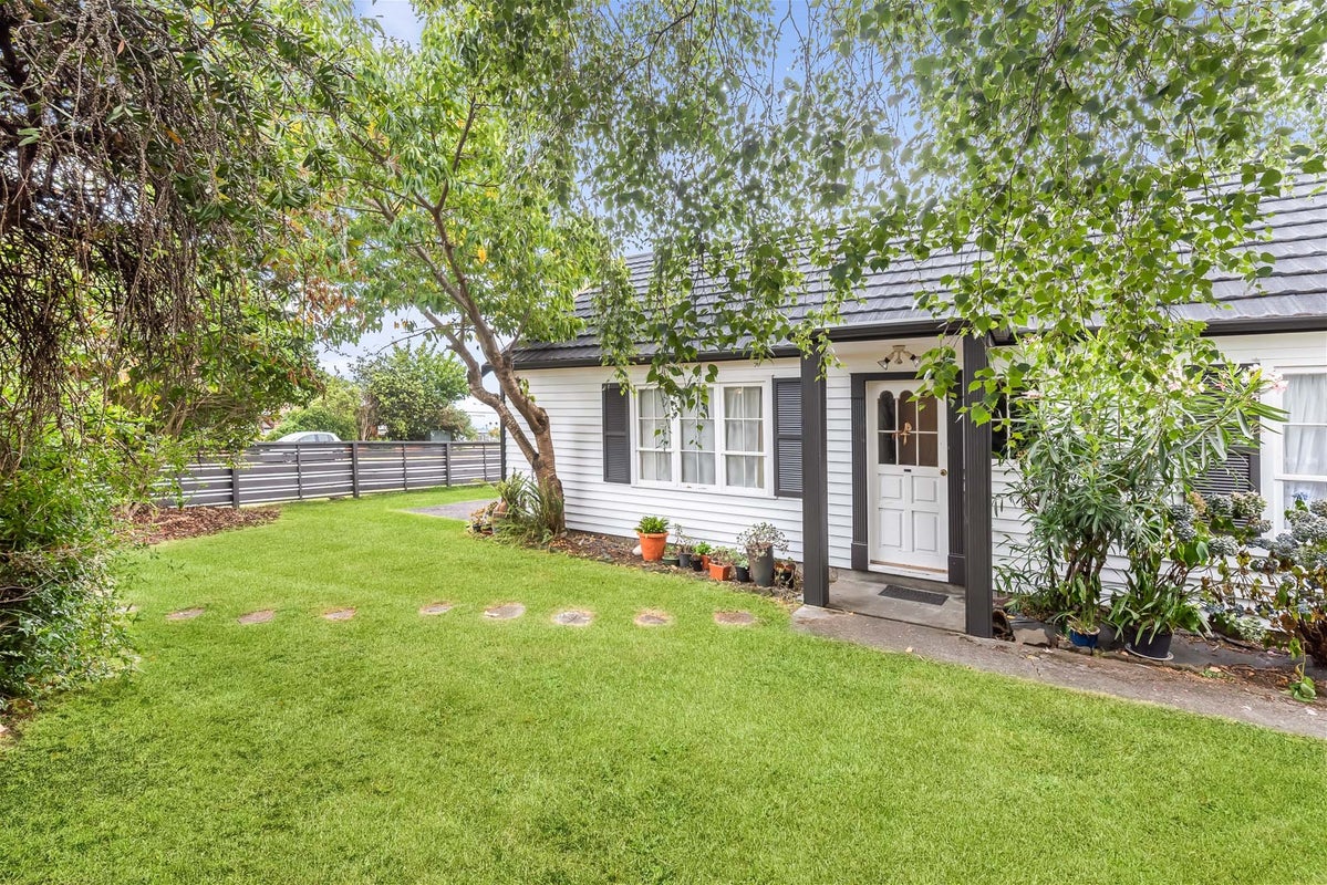102A Rimu Road, Raumati Beach, Paraparaumu - Carousel 1