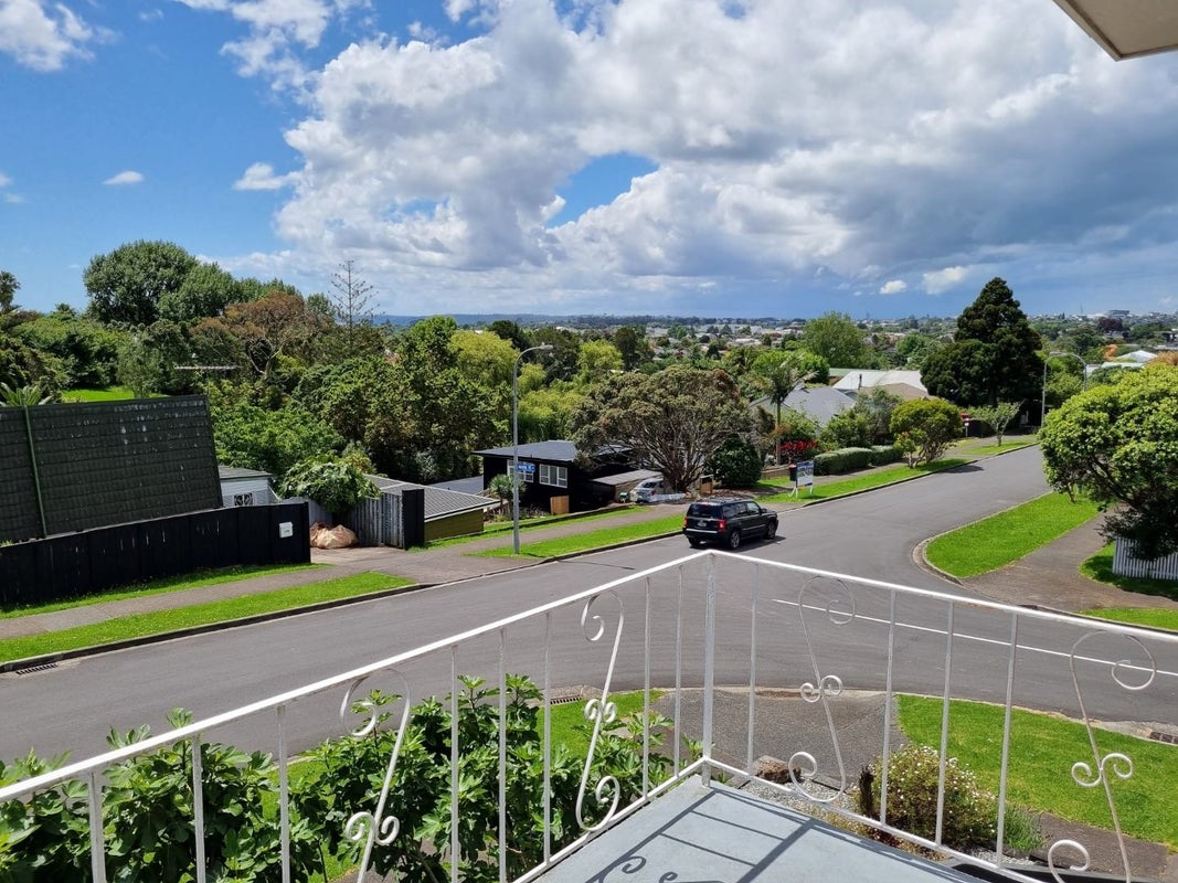 1/18 Marne Road, Sandringham, Auckland - Carousel 2