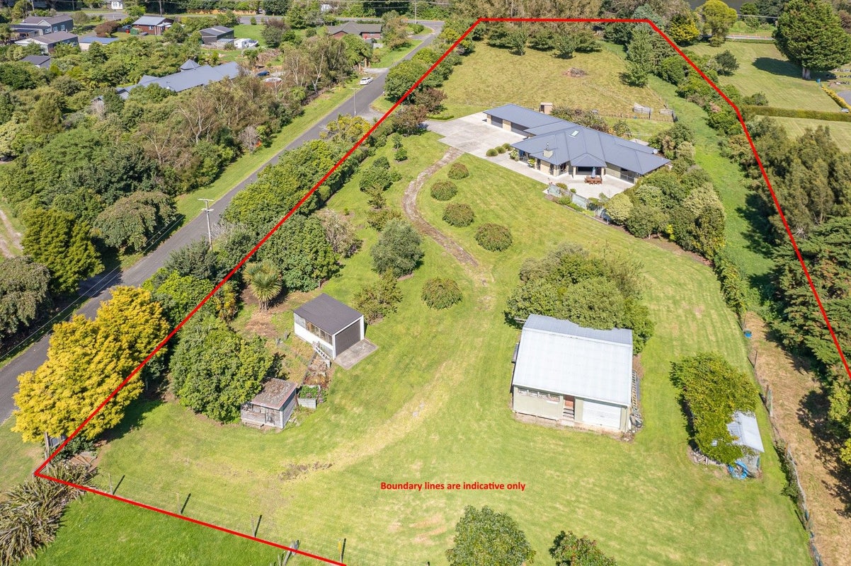 9 Flemington Road, Aramoho, Whanganui - Carousel 2