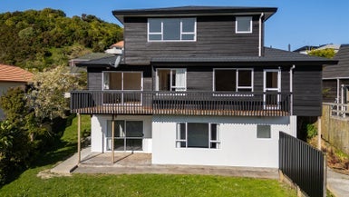 13 Kapil Grove, Khandallah, Wellington - Carousel 1