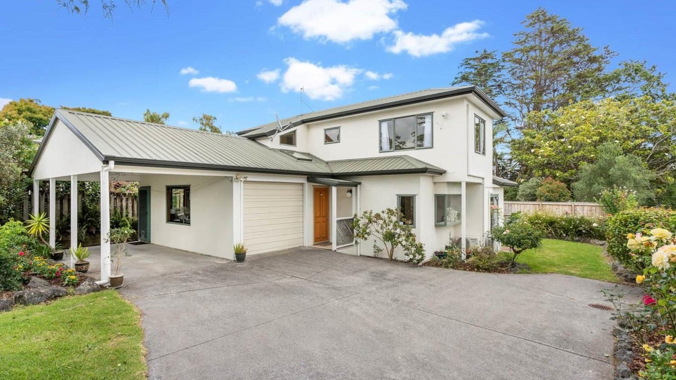 102 Bolton Street, Blockhouse Bay, Auckland - Carousel 1