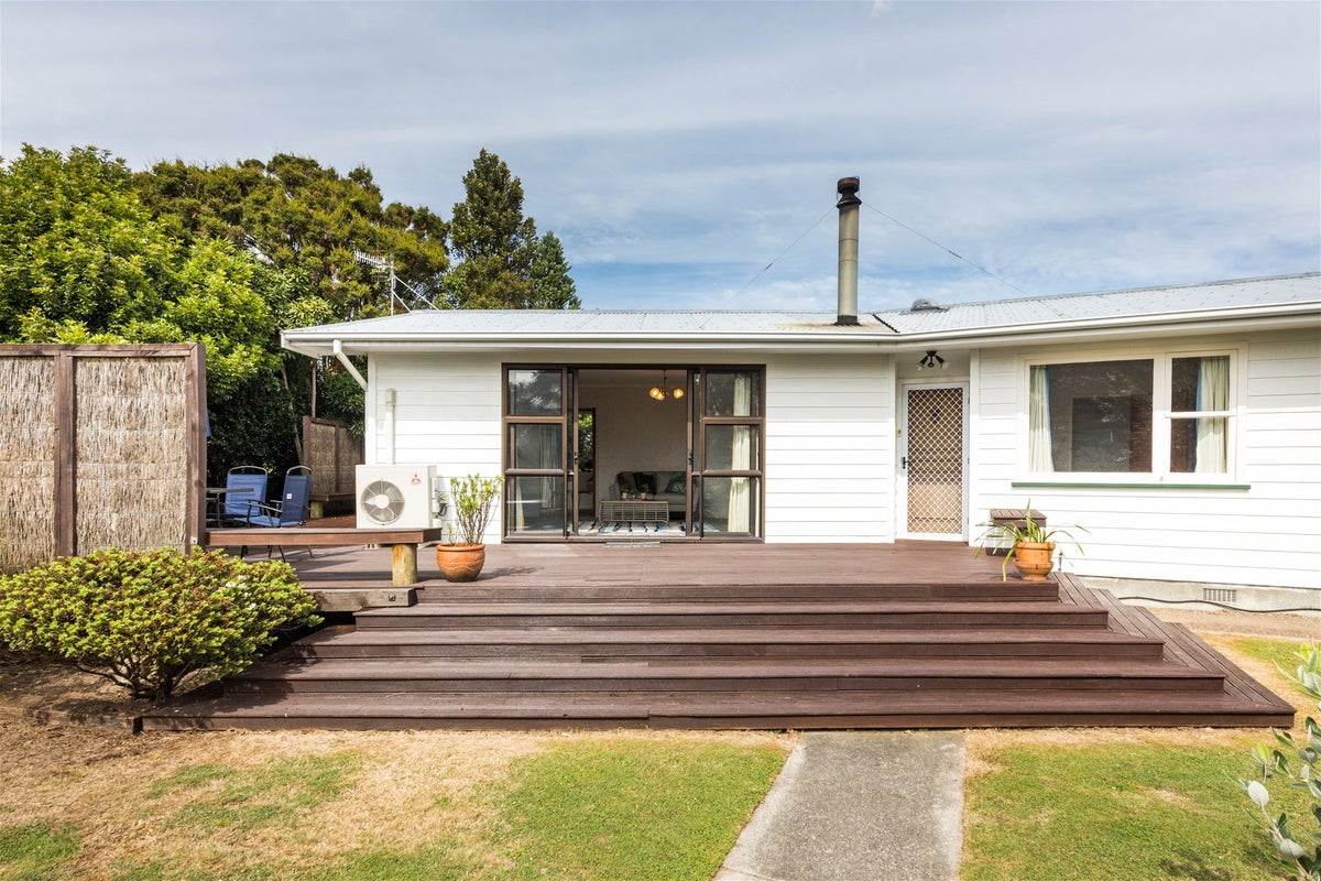 1 Charwell Place, Highbury, Palmerston North - Carousel 2