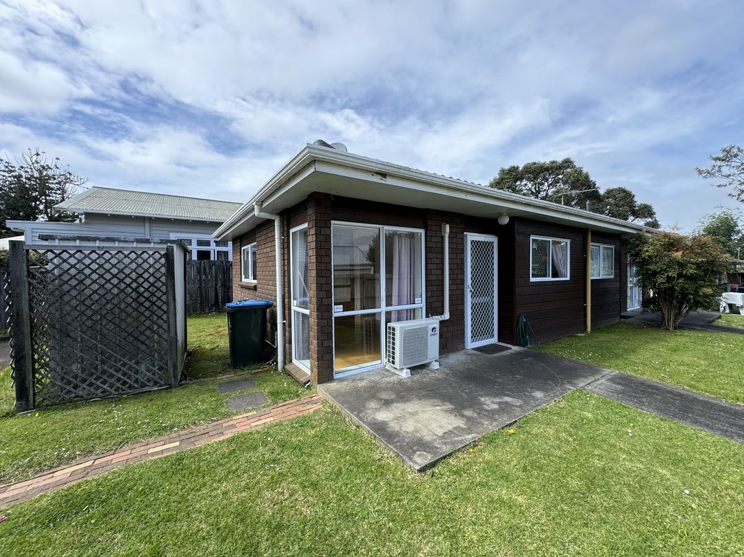 34 Aroha Avenue, Sandringham, Auckland - Carousel 8