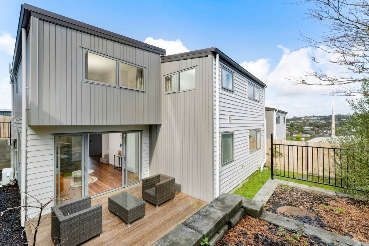 32C Gulf View Road, Murrays Bay, Auckland - Carousel 2
