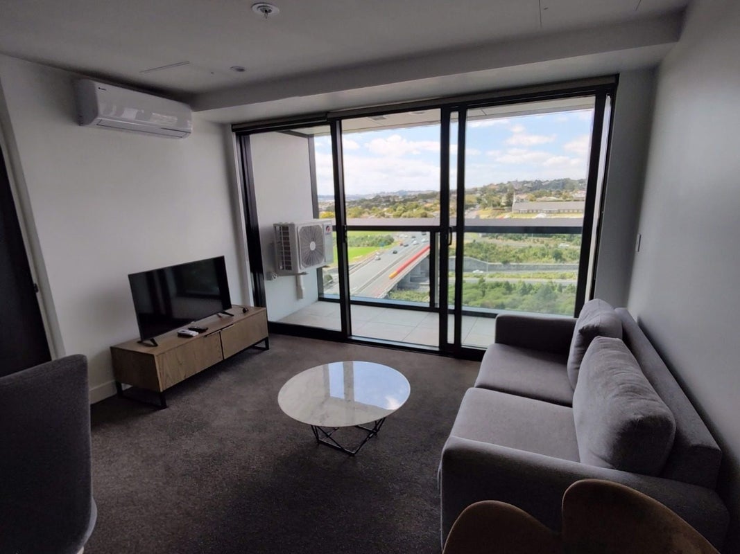 909/8 Lakewood Court, Manukau, Auckland - Carousel 1