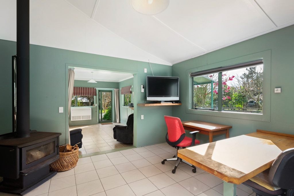 44 Albert Street, Karangahake - Carousel 2