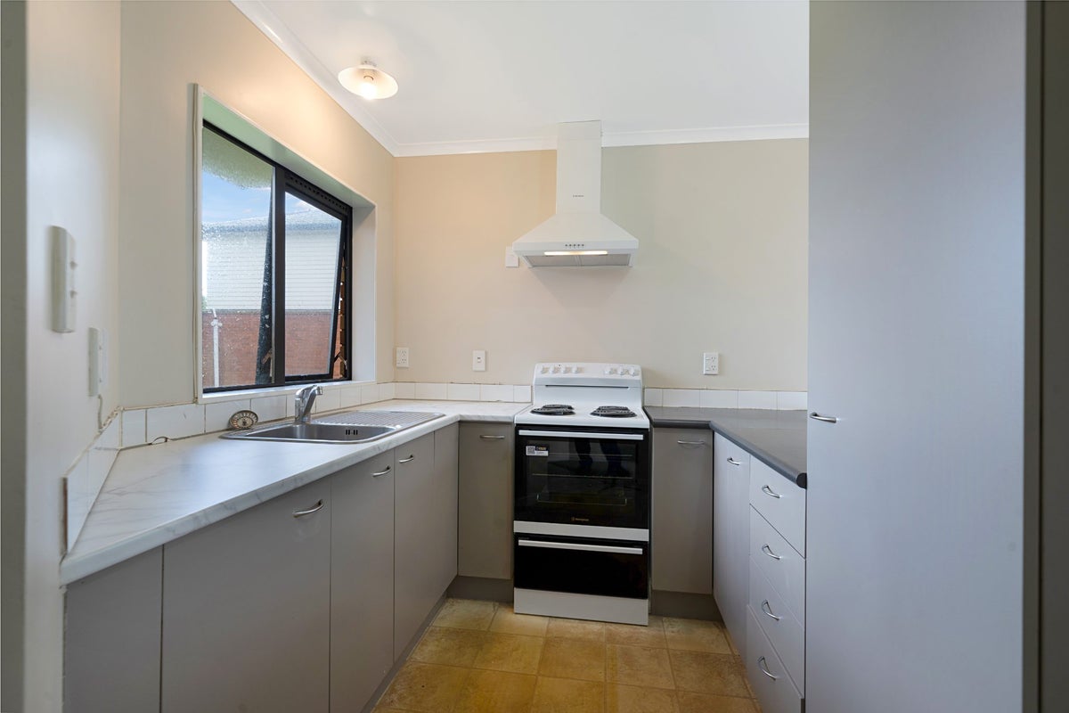 31 Harriet Street, Favona, Auckland - Carousel 2