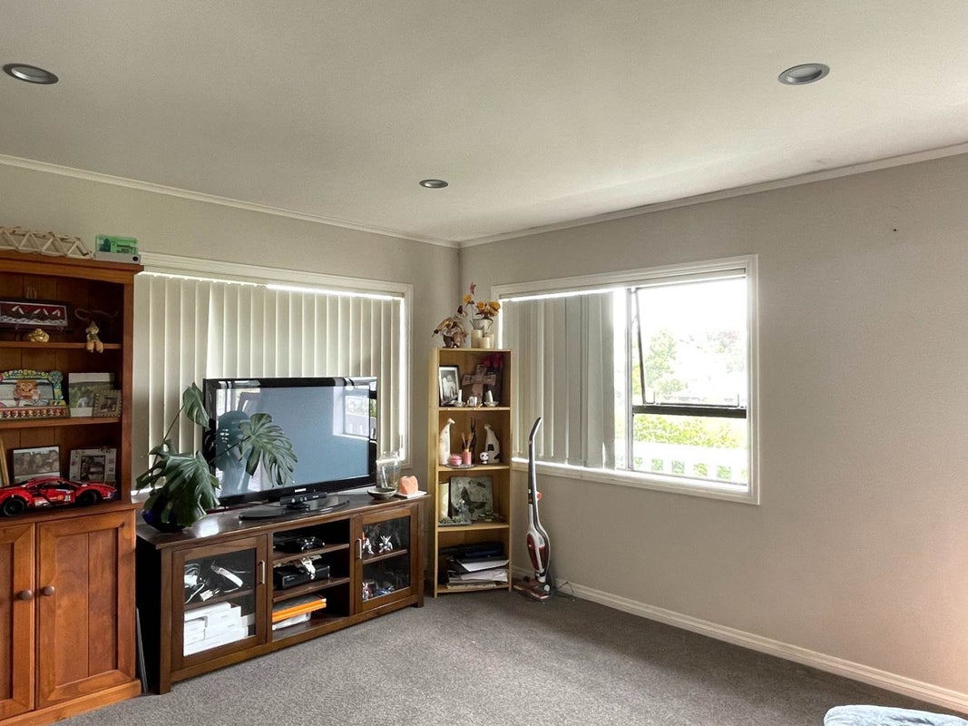 17 Tonkin Drive, Sunnynook, Auckland - Carousel 2