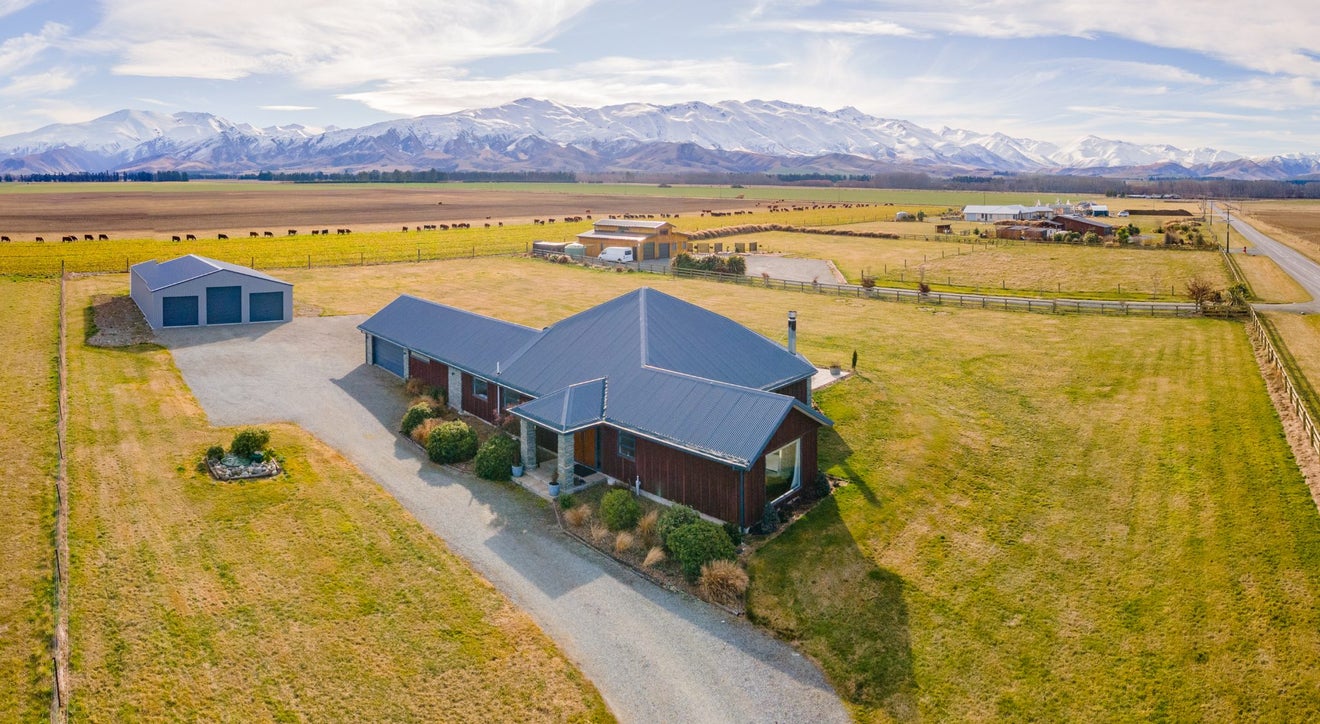 1365 Clayton Road, Ashwick Flat - Carousel 1