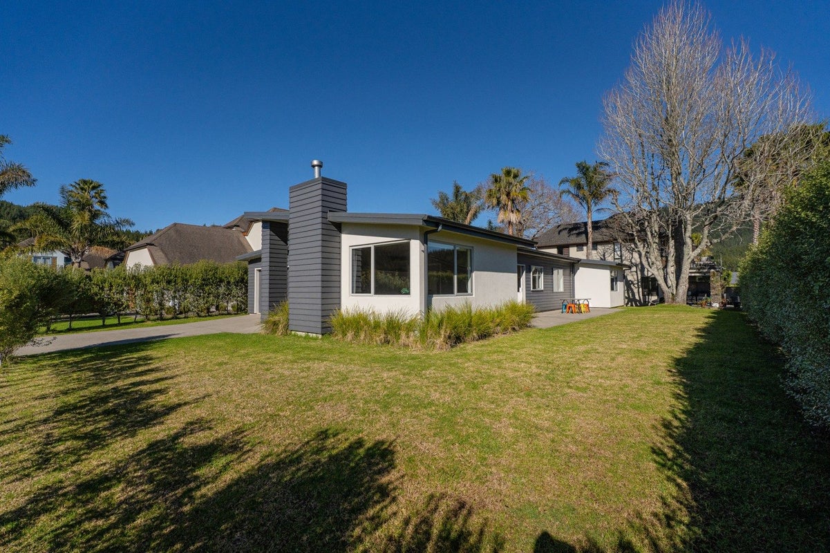 35 St Andrews Drive, Pauanui - Carousel 1
