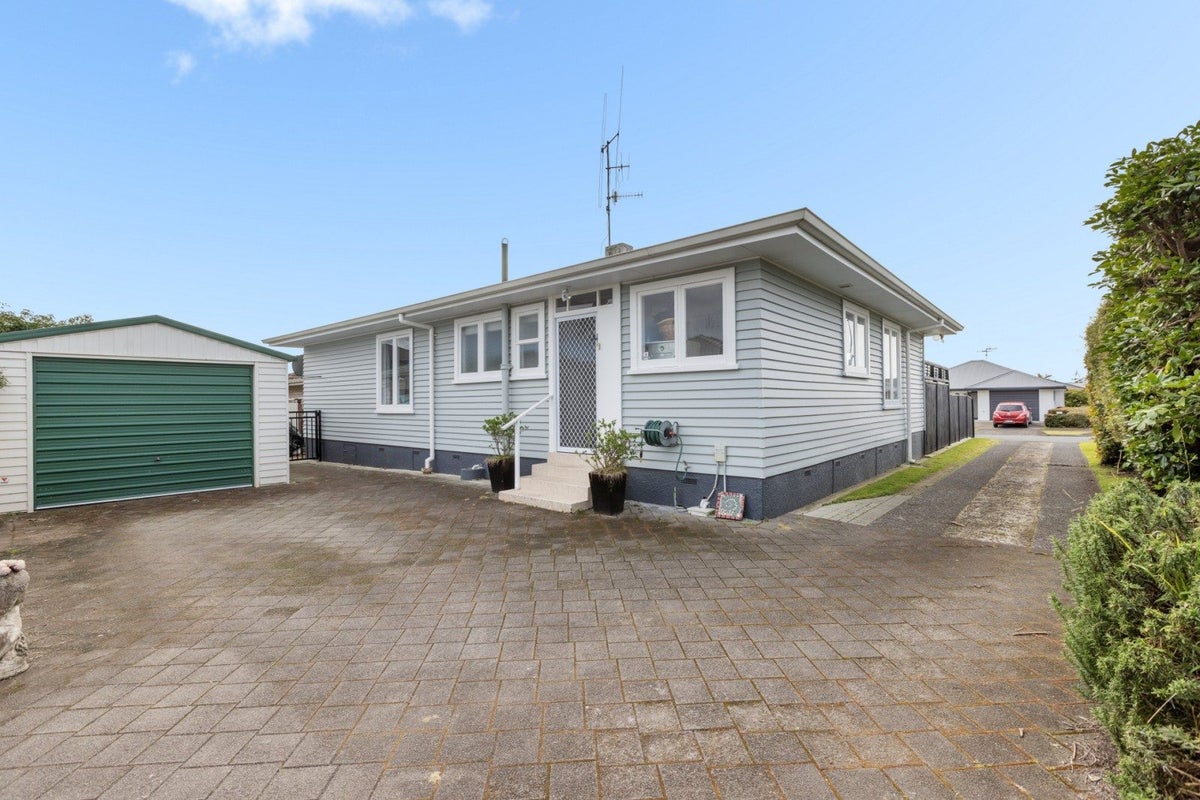 36 Emmett Street, Greerton, Tauranga - Carousel 15