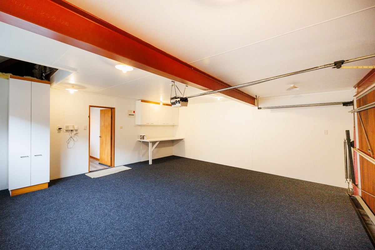 2 Montgomery Terrace, Hokowhitu, Palmerston North - Carousel 15