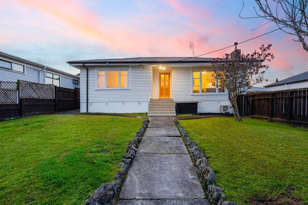 1/44 Kelwyn Road, Kelston, Auckland - Carousel 2