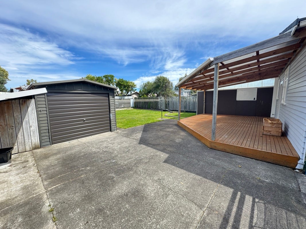 510 Tremaine Avenue, Takaro, Palmerston North - Carousel 9