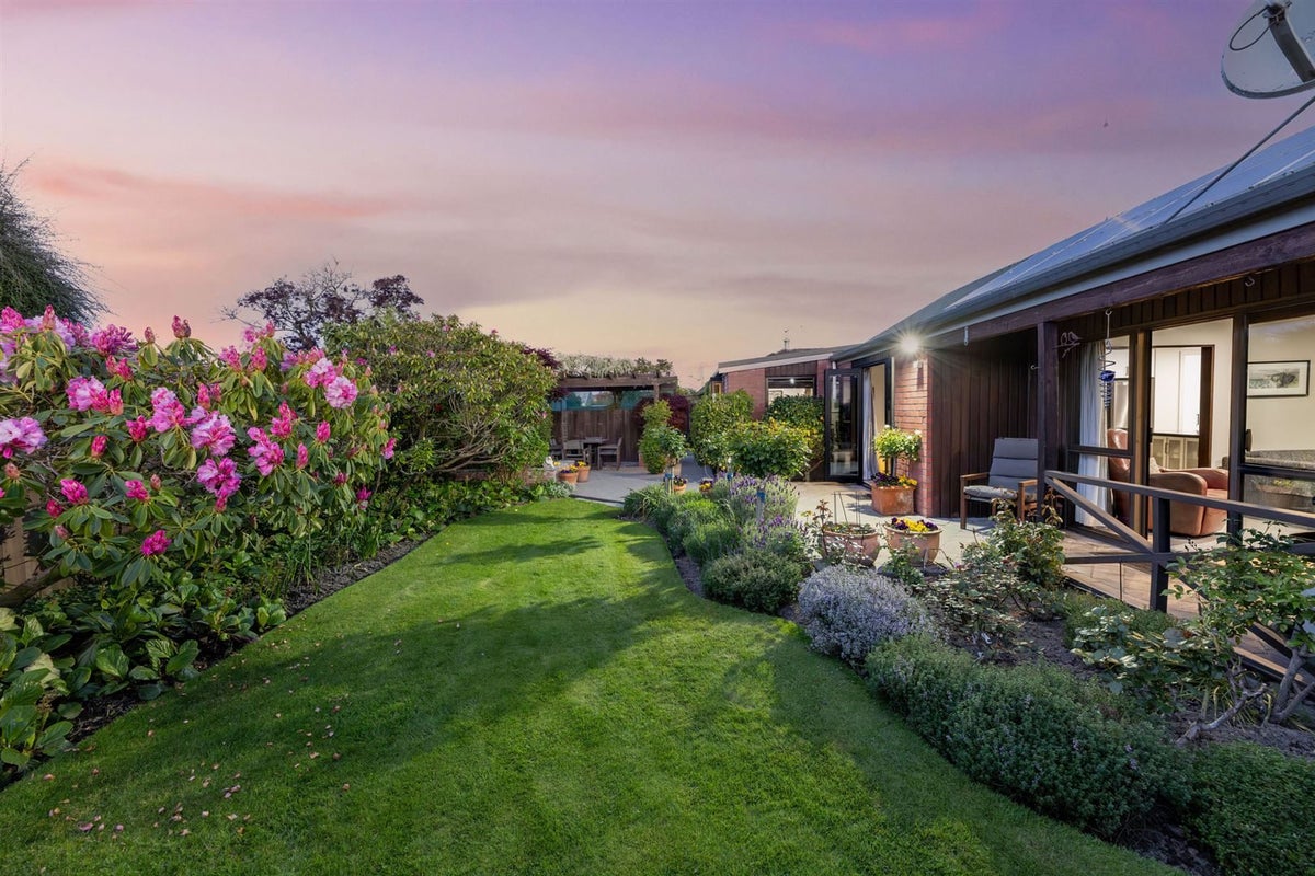 40 Greenock Street, Redwood, Christchurch - Carousel 1