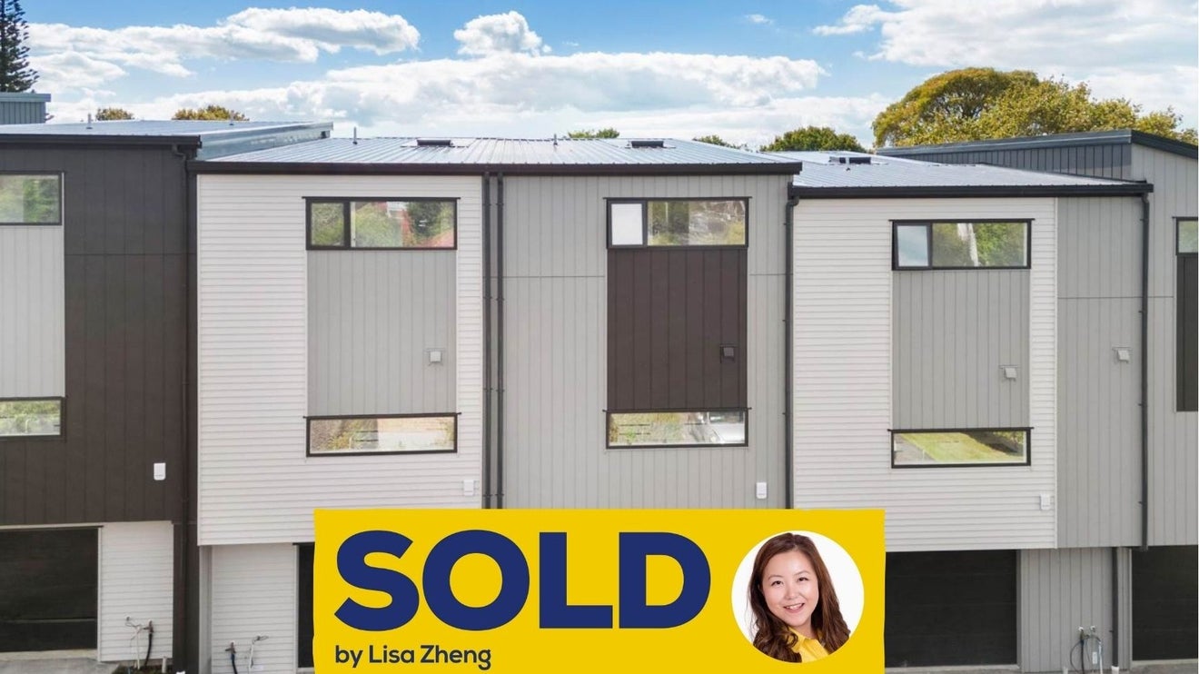 1/26 Buscomb Avenue, Henderson, Auckland - Carousel 1